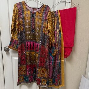 NWT Pakistani Indian silk Colorful Patterned Traditional Outfit
